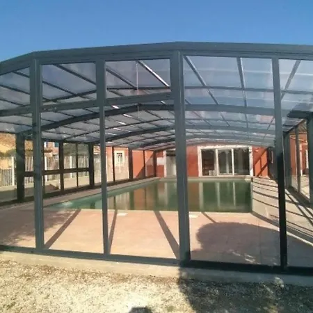 Holiday home Maisonnette De Vacance Dans Avec Piscine A 12m Des Plages