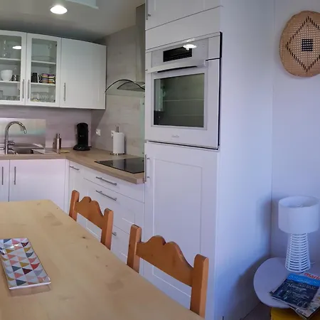 Maisonnette De Vacance Dans Avec Piscine A 12m Des Plages Holiday home *