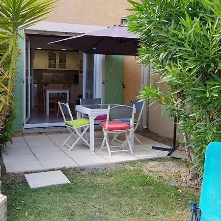 Holiday home Maisonnette De Vacance Dans Avec Piscine A 12m Des Plages *